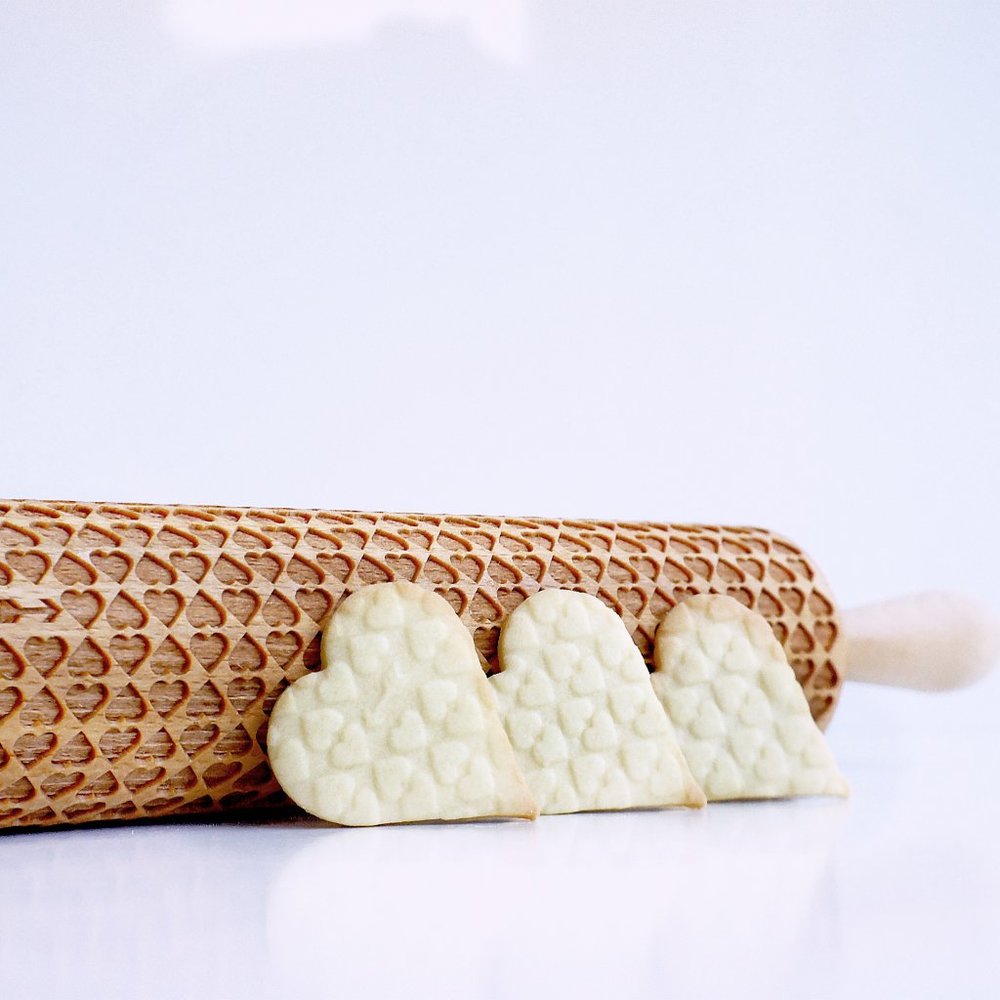 HEART EMBOSSING ROLLING PIN